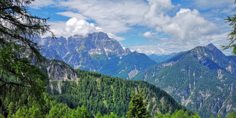 Wanderung Auf Den Wundersamen Monte Lussari In Italien • Road Traveller